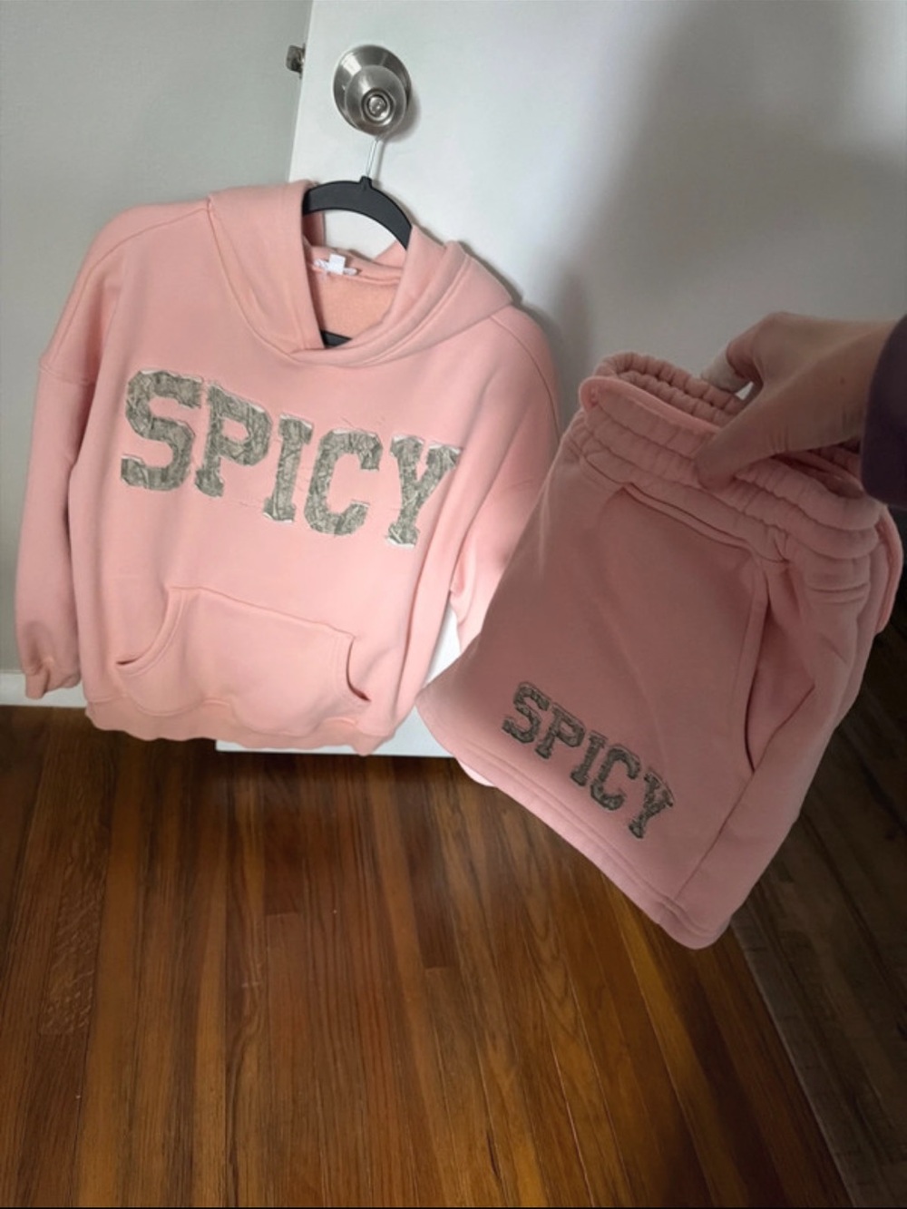 Le Lis Pink 'SPICY' Hoodie & Jogger Set